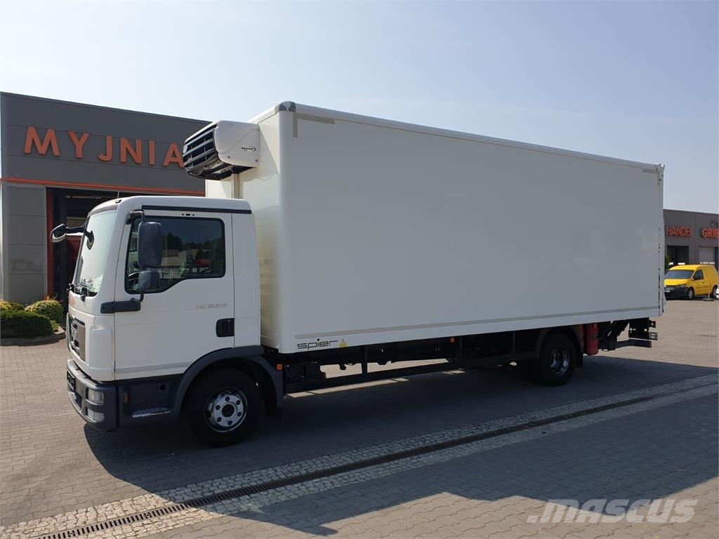 MAN TGL 12.220 冷藏车