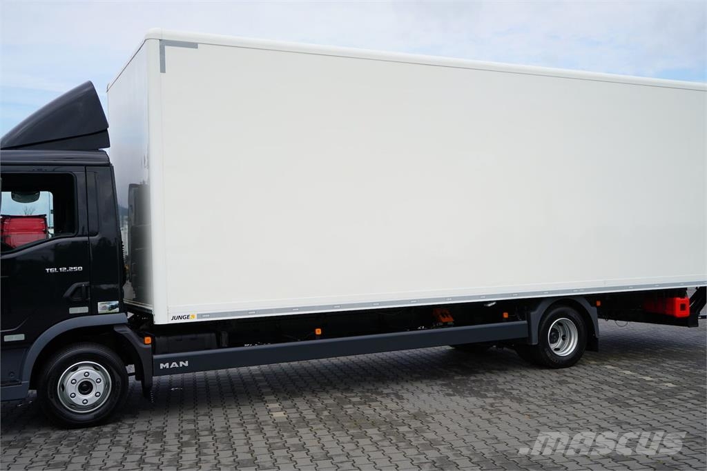 MAN TGL / 12.250 / ACC / EURO 6 / KONTENER + WINDA /  Kofferaufbau