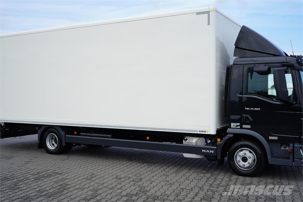 MAN TGL / 12.250 / ACC / EURO 6 / KONTENER + WINDA /  Kofferaufbau