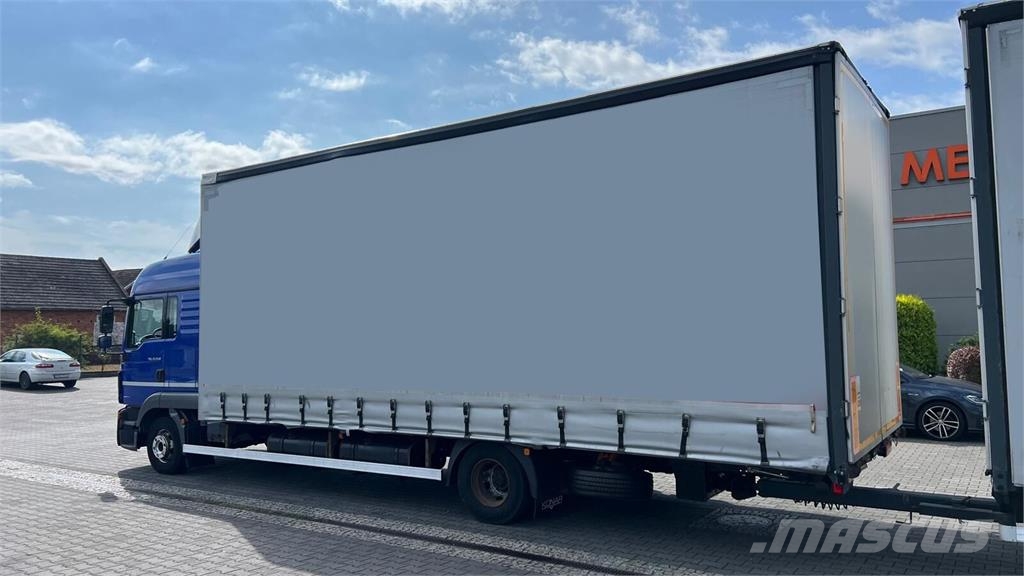MAN TGL 12.250 EURO 6 CURTAIN TILT TANDEM TARPAULIN Camión con caja abierta