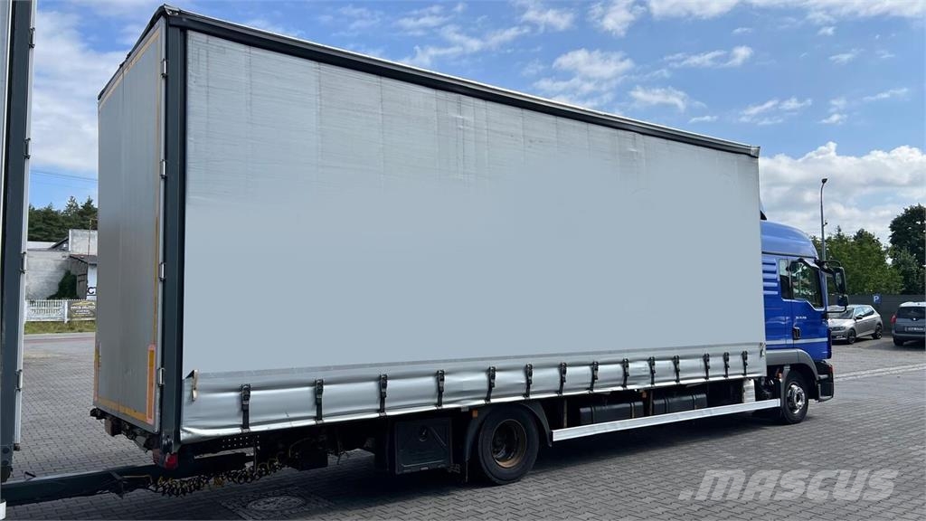 MAN TGL 12.250 EURO 6 CURTAIN TILT TANDEM TARPAULIN Camión con caja abierta