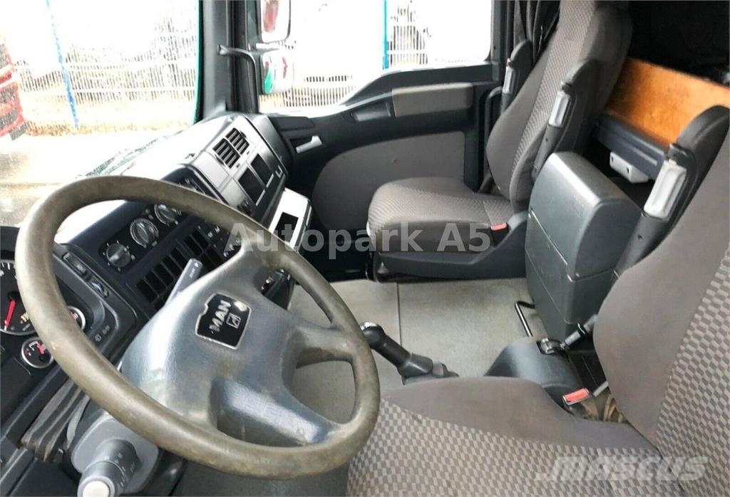 MAN TGL 8.180 Flatbed + Crane Hiab 055 플랫베드/드롭사이드 트럭