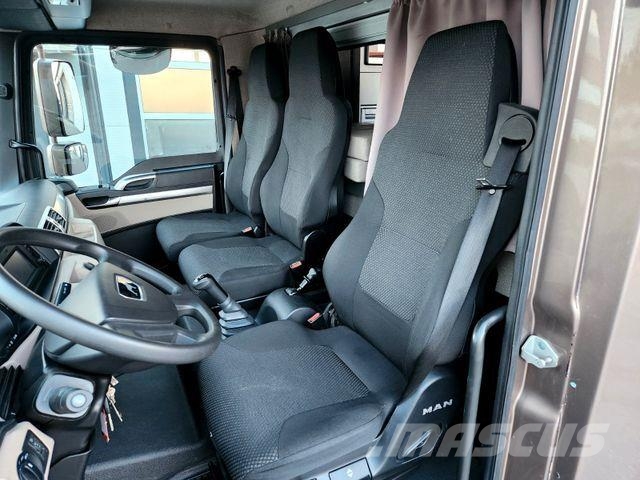 MAN TGL WMS Pferdetransporter Wohnmobil 3 Pferde Camiones para transporte de animales