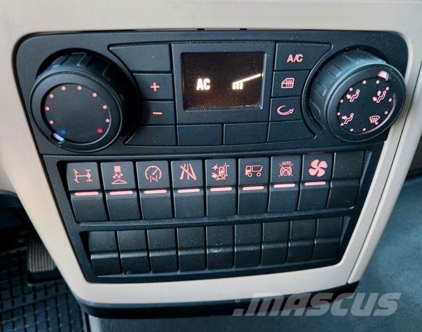 MAN TGL WMS Pferdetransporter Wohnmobil 3 Pferde Camiones para transporte de animales