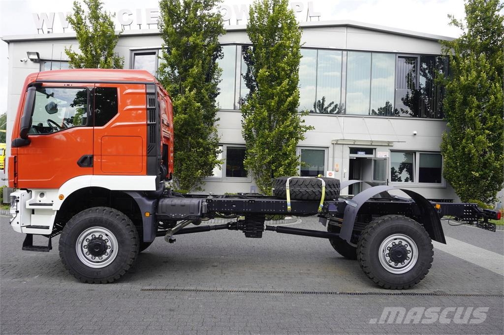 MAN TGM 18.250 4x4 / chassis 520 cm / no mileage / 3 u Chassis and suspension