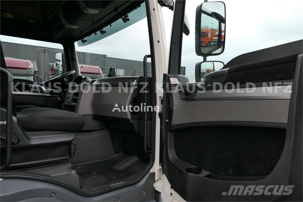 MAN TGM 18.320 Curtainsider Truck / Tail Lift / Rear C Camión con caja abierta