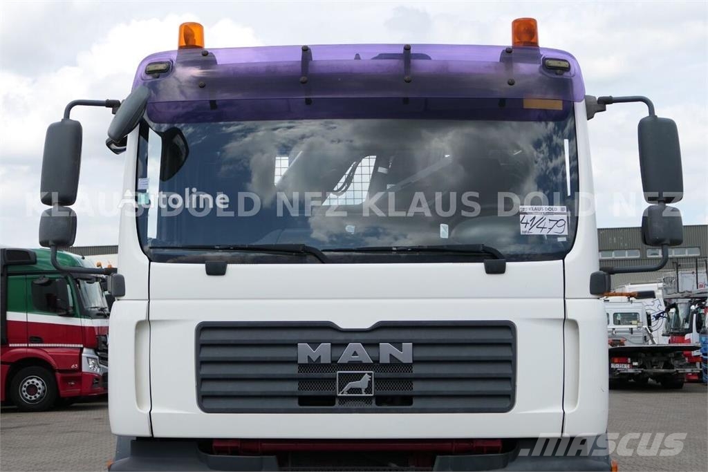 MAN TGM 18.330 Tiper Truck / HIAB Crane / Radio Remote Самосвал