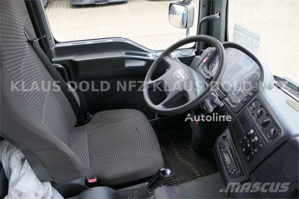MAN TGM 18.330 Tiper Truck / HIAB Crane / Radio Remote Самосвал