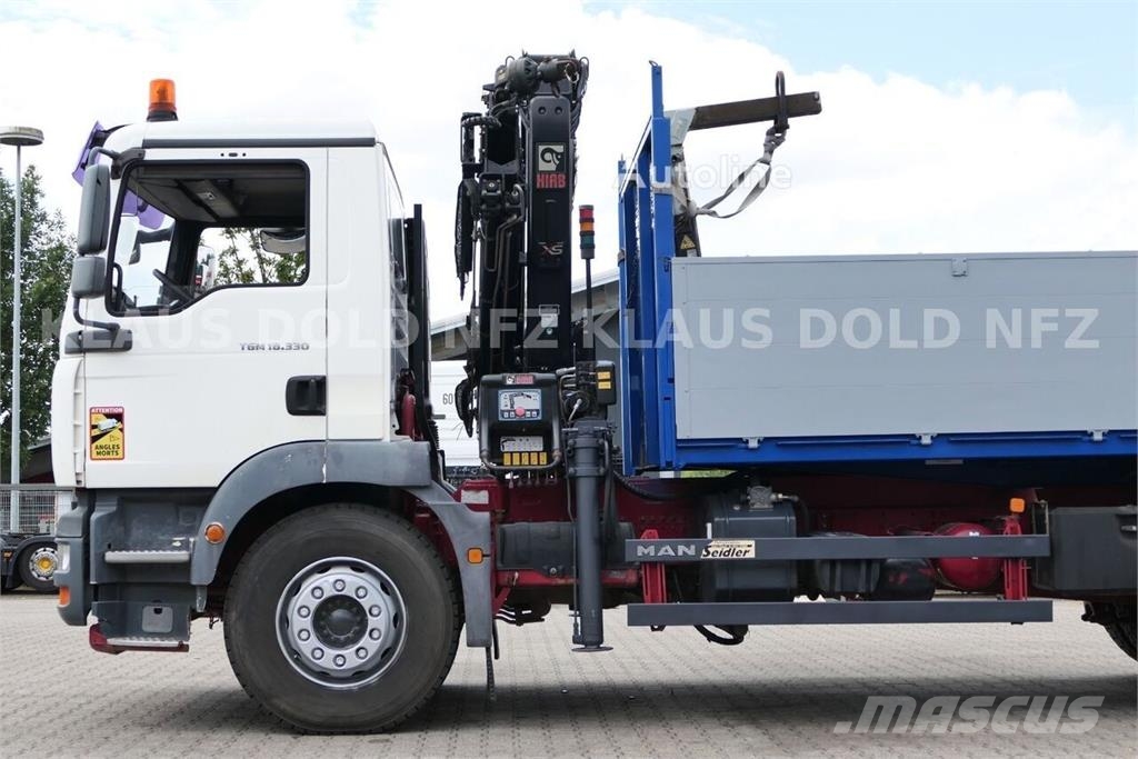 MAN TGM 18.330 Tiper Truck / HIAB Crane / Radio Remote Самосвал