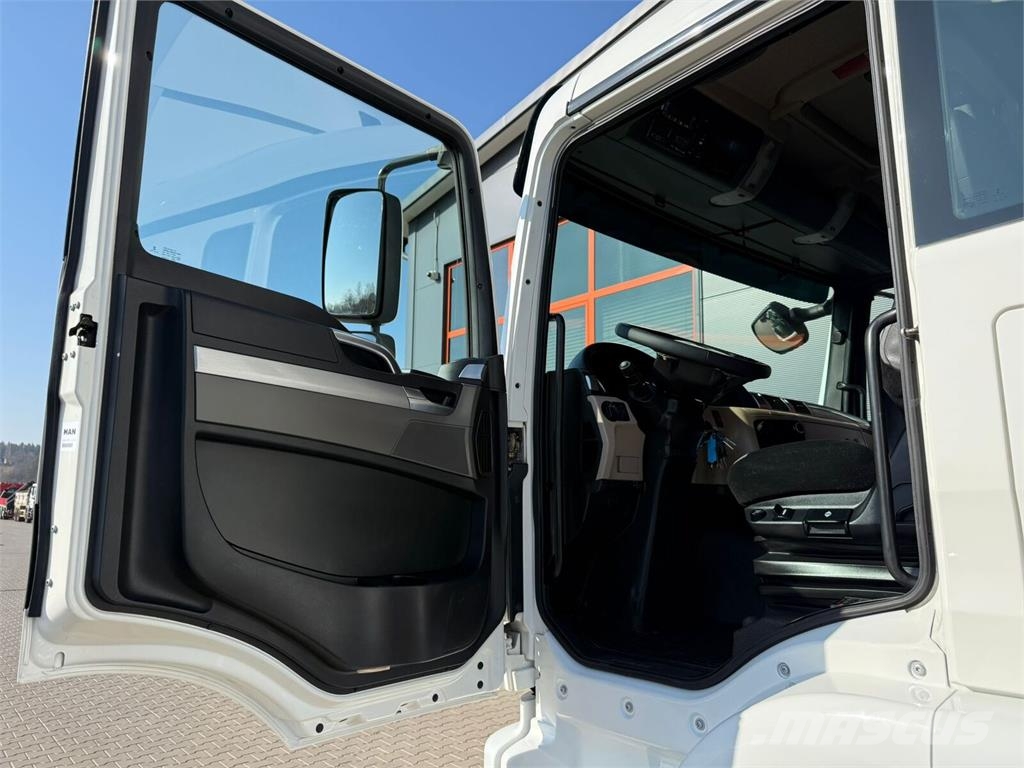 MAN TGM 26.320 Temperature controlled trucks
