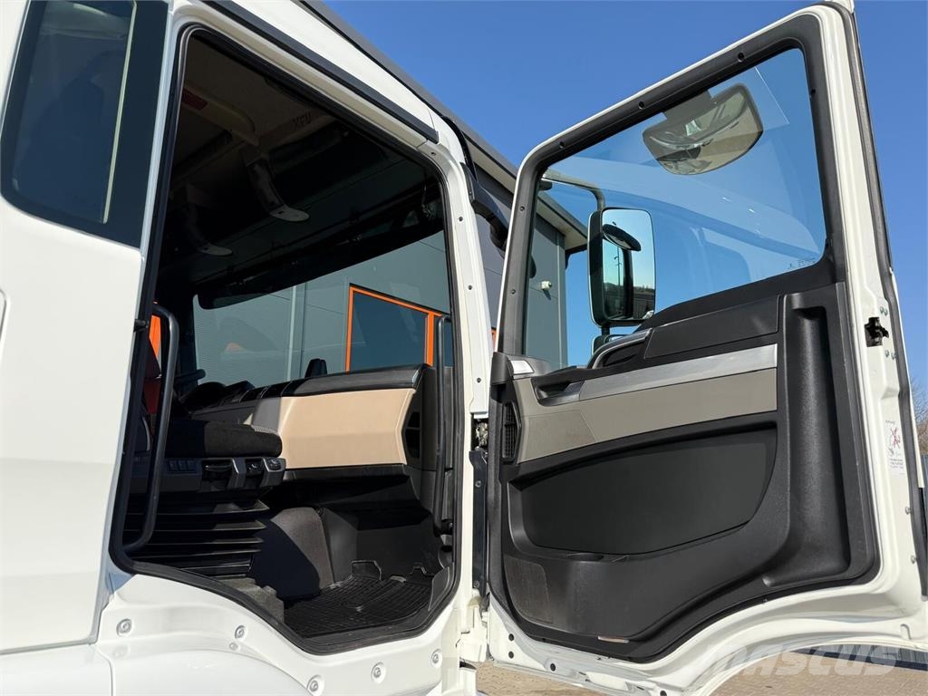 MAN TGM 26.320 Temperature controlled trucks