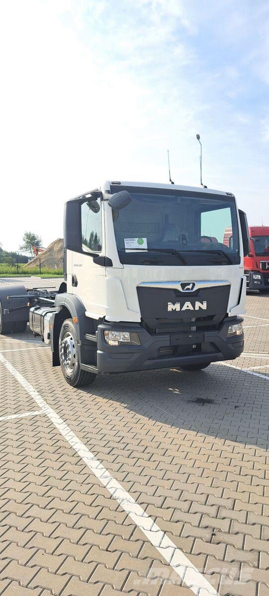 MAN TGM 26.320 6x2-4 / truck chassis / 0 km! / 2026 / Chasis y suspención