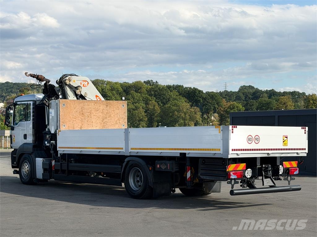 MAN TGS 18.320 Platós / Ponyvás teherautók