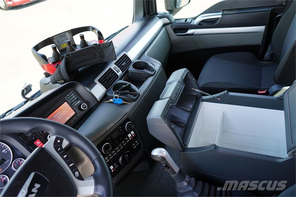 MAN TGS / 18.480 / E 6 / 4 X 4 / WYWROTKA + HDS / PALF Bañeras basculantes usadas