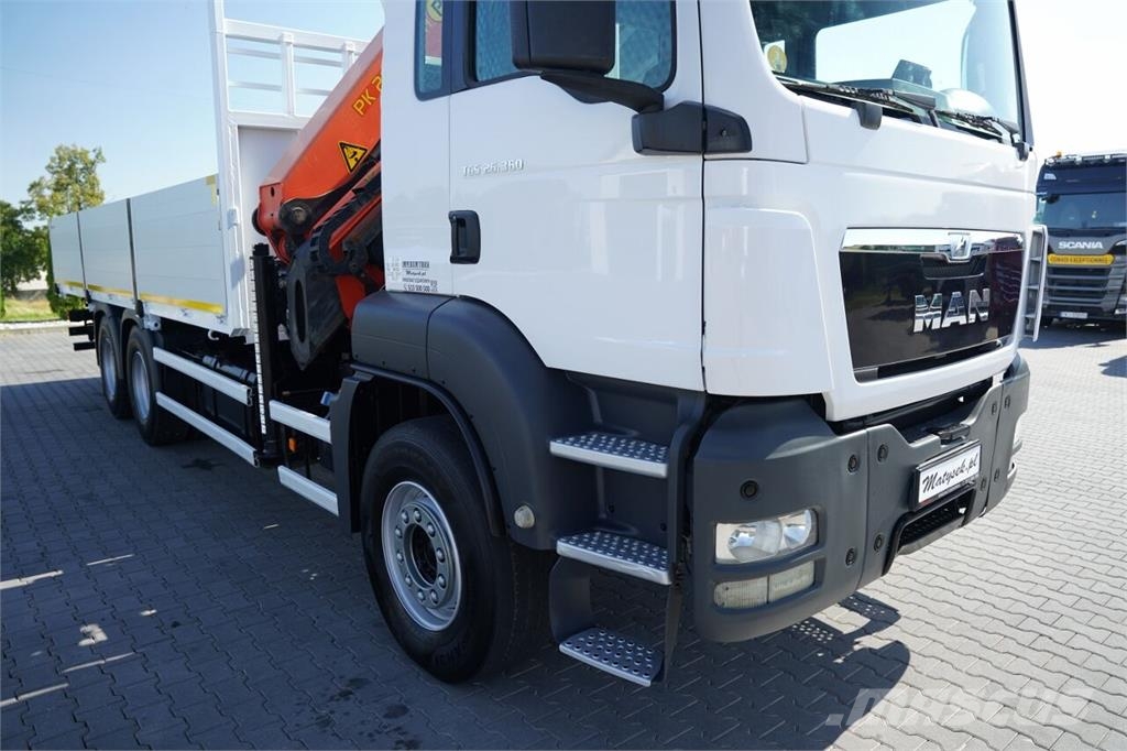 MAN TGS 26.360 / 6x4 / SKRZYNIA - 7 M / HDS PALFINGER Platós / Ponyvás teherautók