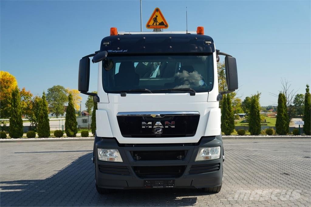 MAN TGS 26.360 / 6x2 / LAWETA - 7,5 M / HDS HIAB 166 B Vlečna vozila za tovornjake