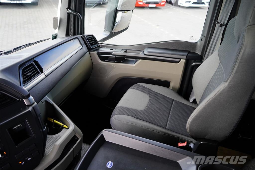 MAN TGS / 26.360 / ACC / EURO 6 / CHŁODNIA + WINDA / 1 Skapbiler Frys/kjøl/varme