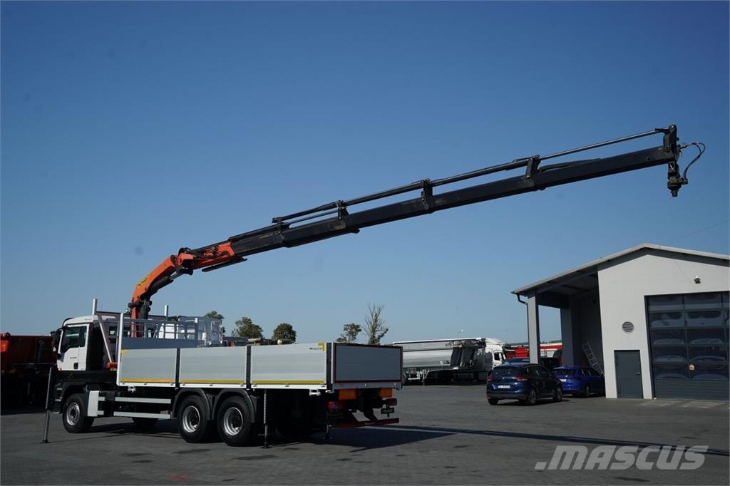 MAN TGS 26.360 / 6x4 / SKRZYNIA - 7 M / HDS PALFINGER Platós / Ponyvás teherautók
