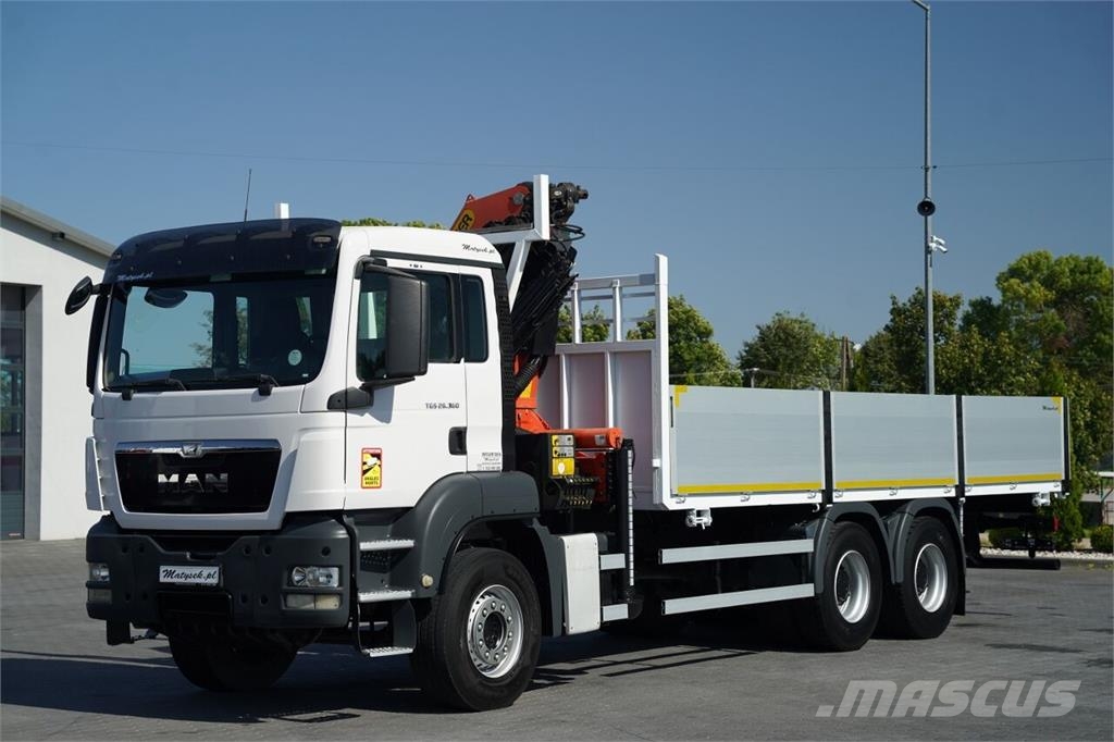 MAN TGS 26.360 / 6x4 / SKRZYNIA - 7 M / HDS PALFINGER Platós / Ponyvás teherautók