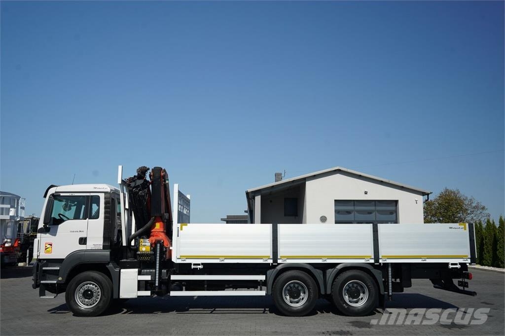 MAN TGS 26.360 / 6x4 / SKRZYNIA - 7 M / HDS PALFINGER Platós / Ponyvás teherautók