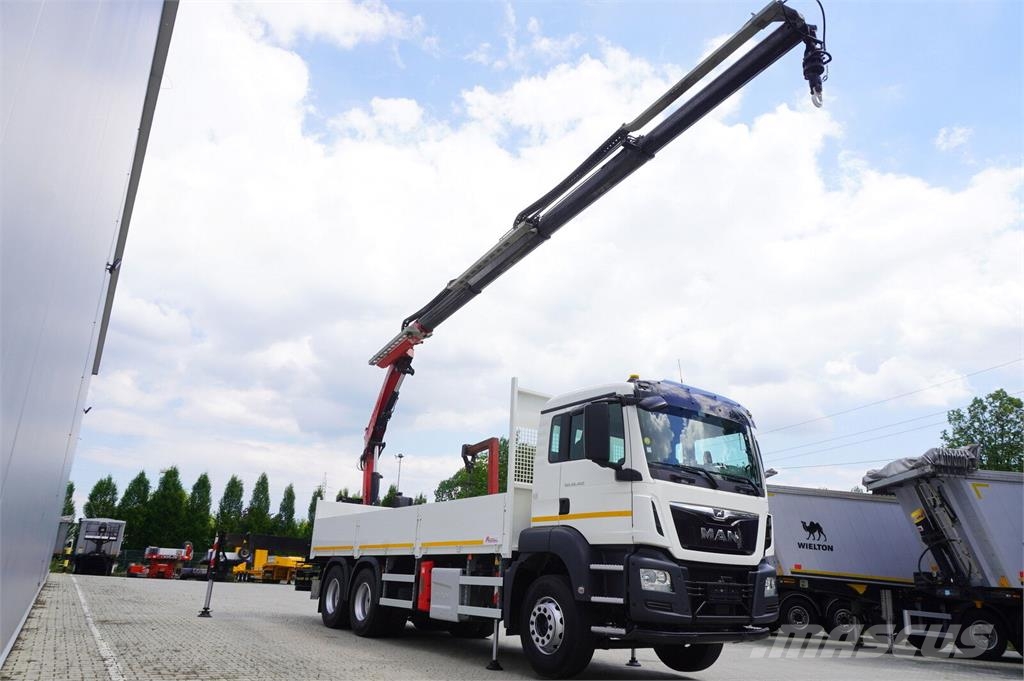 MAN TGS 26.420 6×4 / Fassi F215A.2.24 / remote control Madelautod