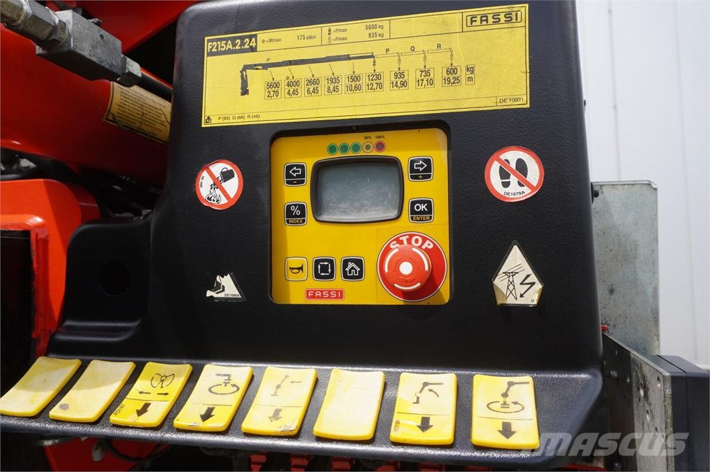 MAN TGS 26.420 6×4 / Fassi F215A.2.24 / remote control Madelautod