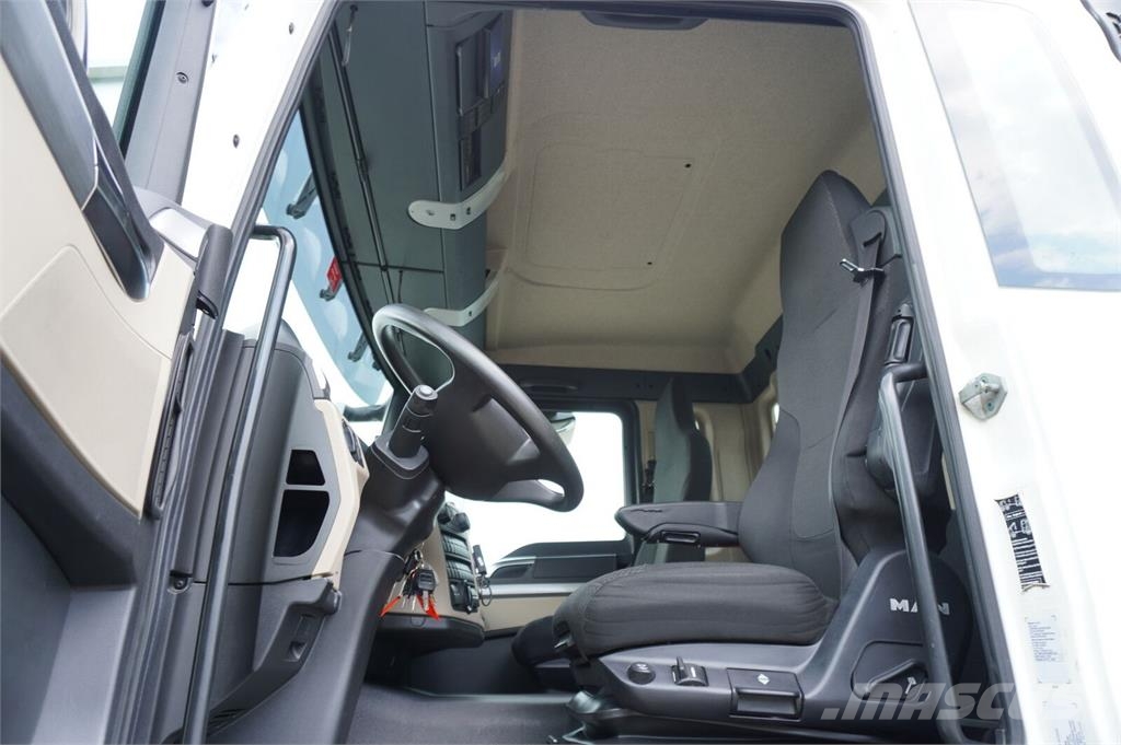 MAN TGS 26.420 6×4 / Fassi F215A.2.24 / remote control Madelautod