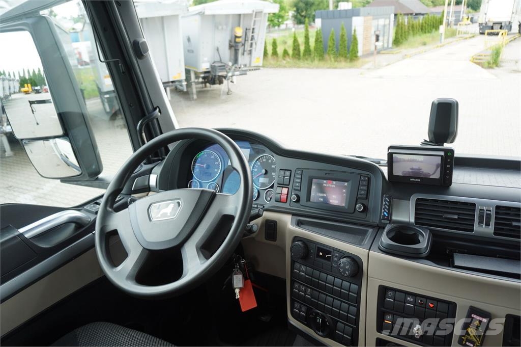MAN TGS 26.420 6×4 / Fassi F215A.2.24 / remote control Madelautod
