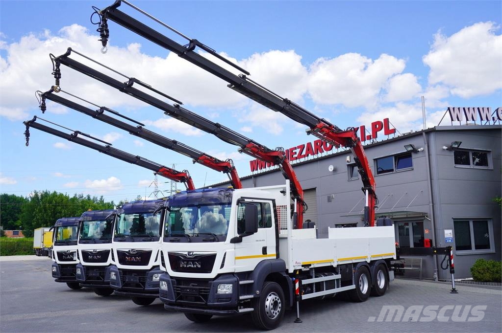 MAN TGS 26.420 6×4 / Fassi F215A.2.24 / remote control شاحنات مسطحة/مفصلية الجوانب