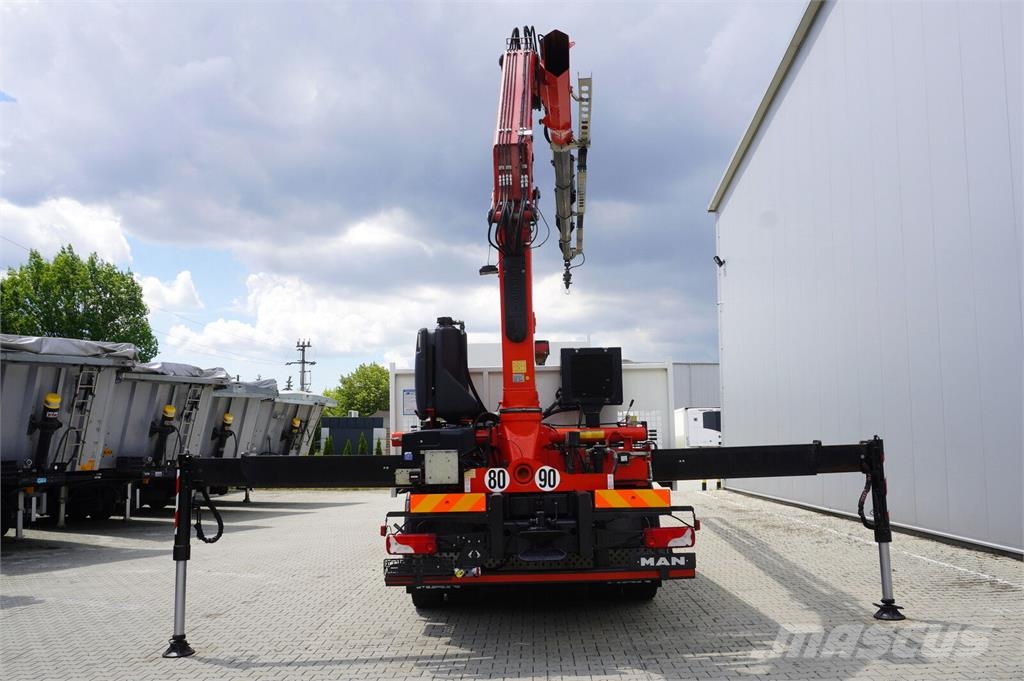 MAN TGS 26.420 6×4 / Fassi F215A.2.24 / remote control Madelautod