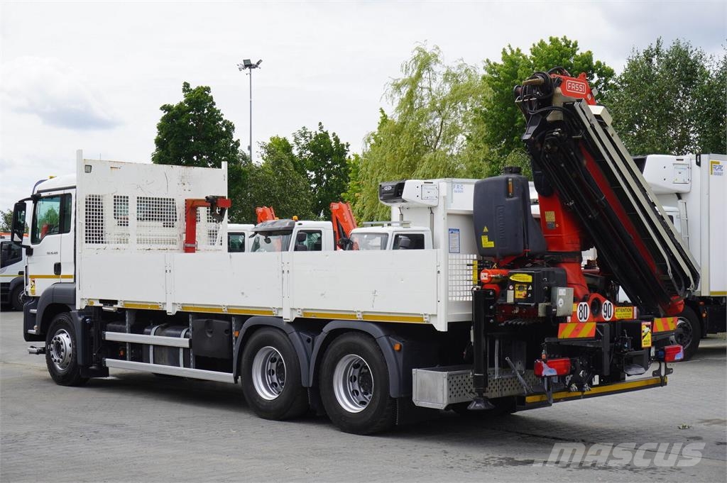 MAN TGS 26.420 6×4 / Fassi F215A.2.24 / remote control Platte bakwagens