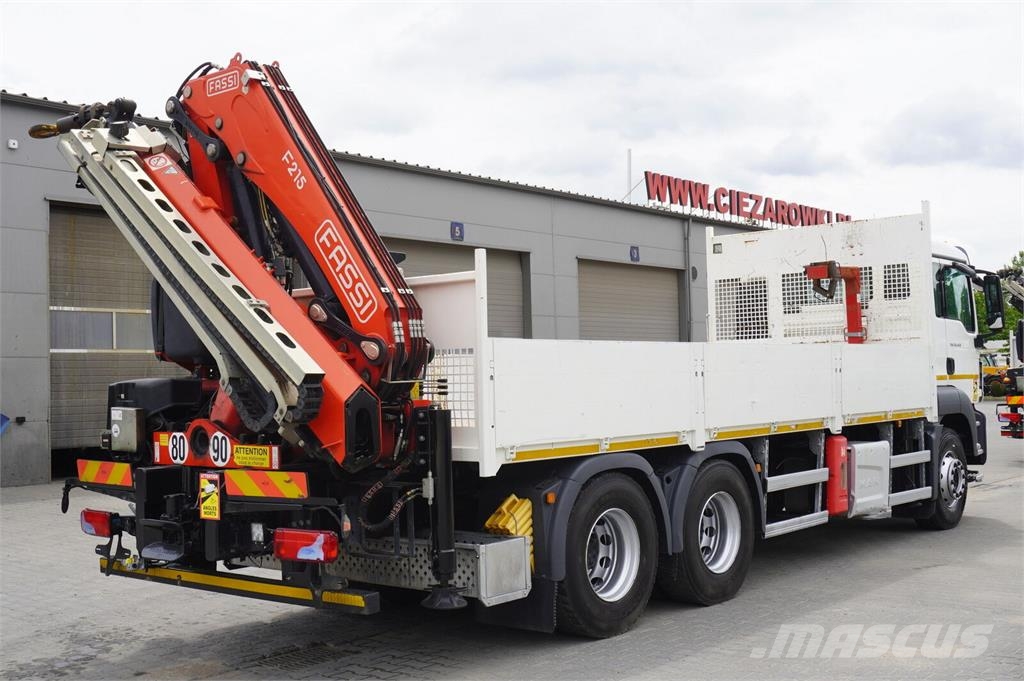 MAN TGS 26.420 6×4 / Fassi F215A.2.24 / remote control Platte bakwagens