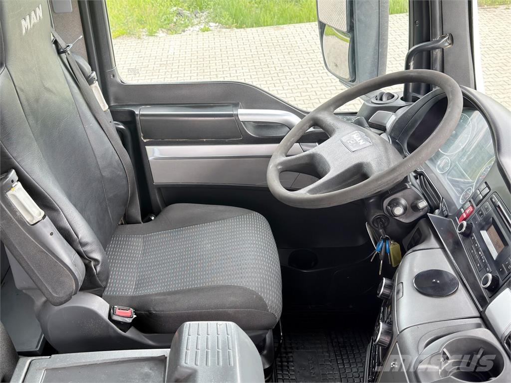 MAN TGS 26.440 Tipper trucks