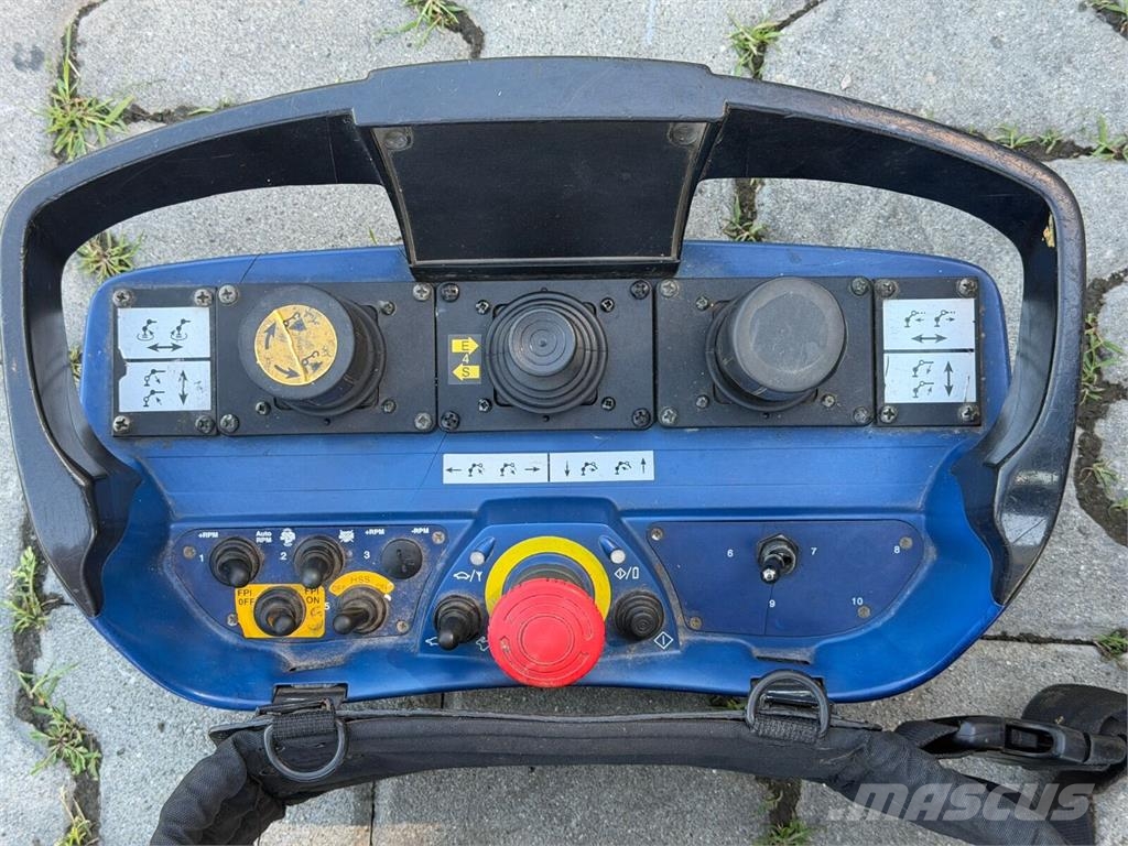 MAN TGS 26.440*Sattelzugmaschine + KRAN/FUNK * 6x6 شاحنات مسطحة/مفصلية الجوانب