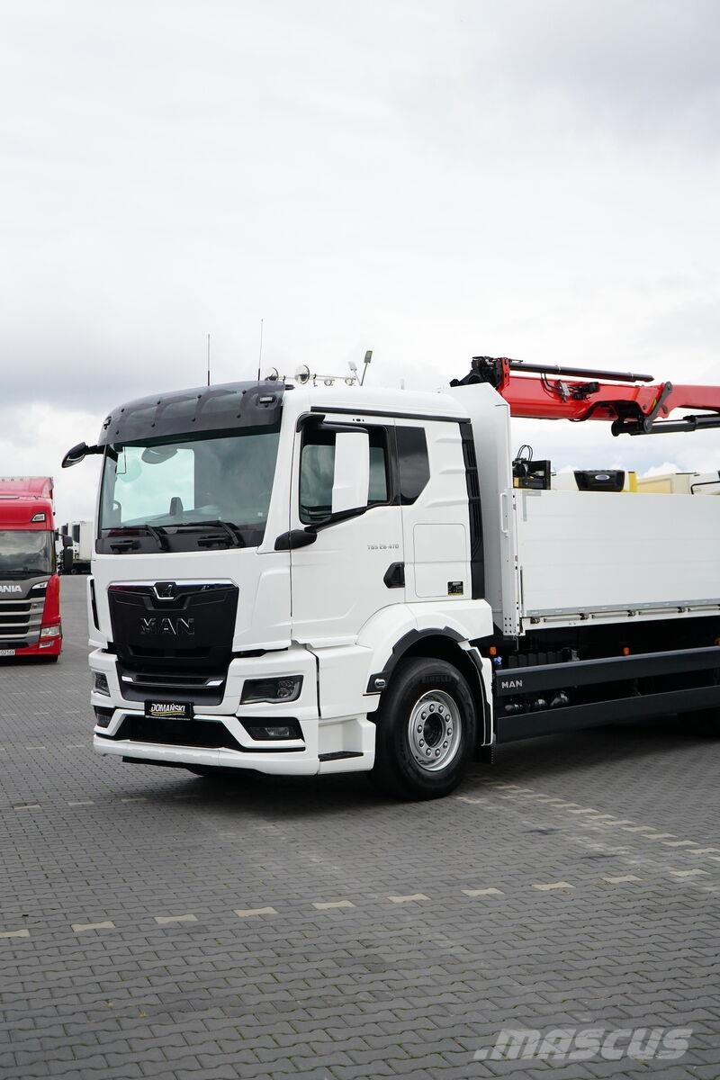 MAN TGS / 26.470 / 6 X 2 / ZESTAW SKRZYNIOWY + HDS / P Ciężarówki typu Platforma / Skrzynia