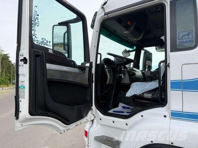 MAN TGS 26.480 6x6H PALFINGER PK 44002 FLY JIB WINC Tractor Units