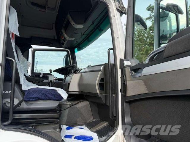 MAN TGS 26.480 6x6H PALFINGER PK 44002 FLY JIB WINC Tractor Units