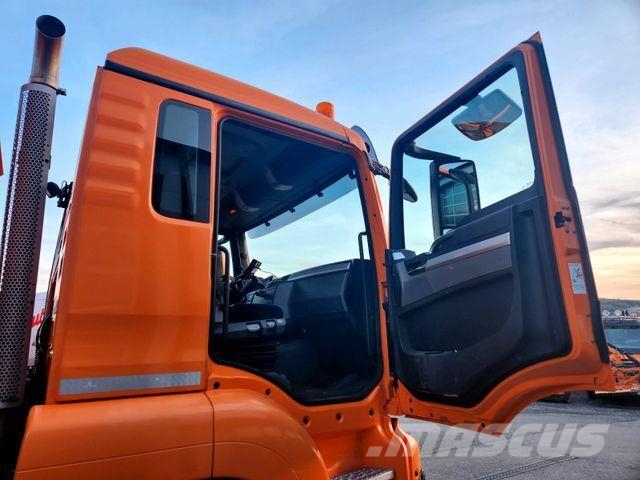 MAN TGS 28.480 6x4-4 BL Winterdienst Streuer 103tkm Kiper kamioni