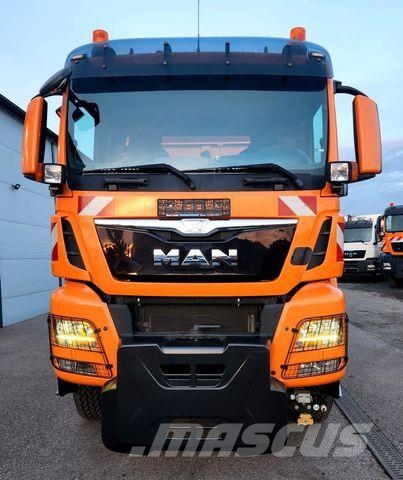 MAN TGS 28.480 6x4-4 BL Winterdienst Streuer 103tkm Kiper kamioni