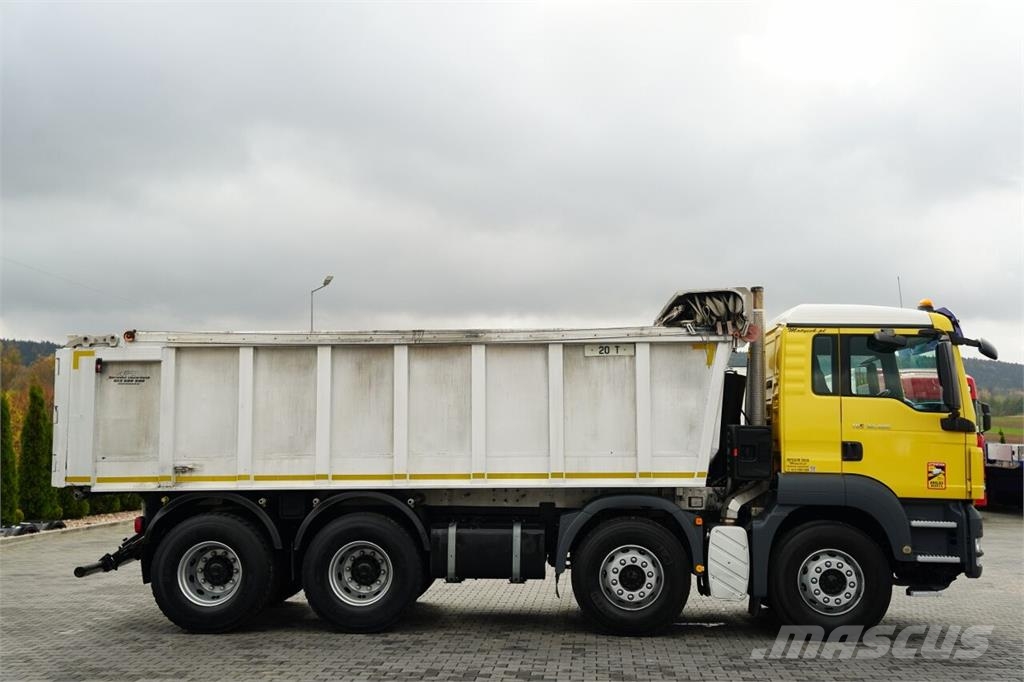 MAN TGS 32.400 / 8x4 / WYWROTKA TYLNOZSYPOWA - 6 M / P 傾卸式卡車