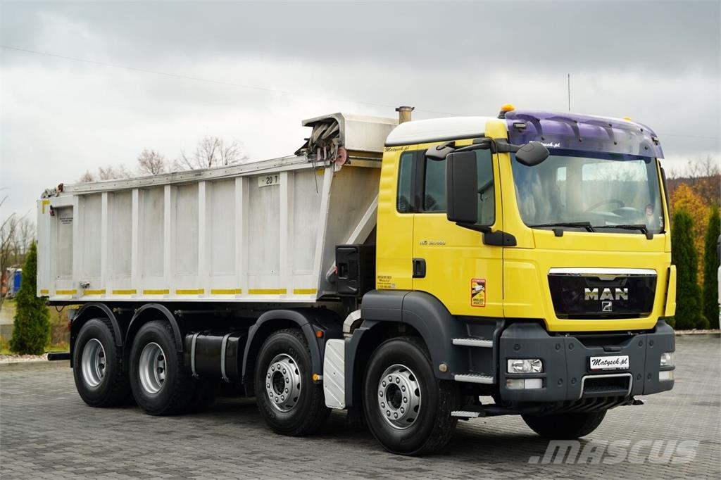 MAN TGS 32.400 / 8x4 / WYWROTKA TYLNOZSYPOWA - 6 M / P 傾卸式卡車