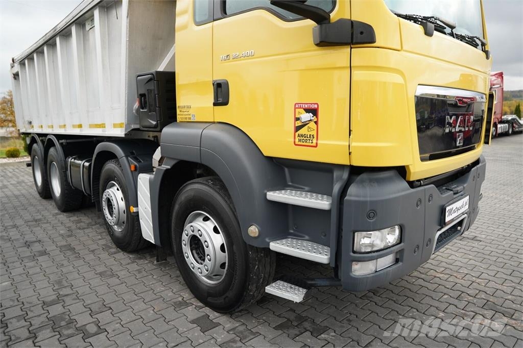 MAN TGS 32.400 / 8x4 / WYWROTKA TYLNOZSYPOWA - 6 M / P 傾卸式卡車