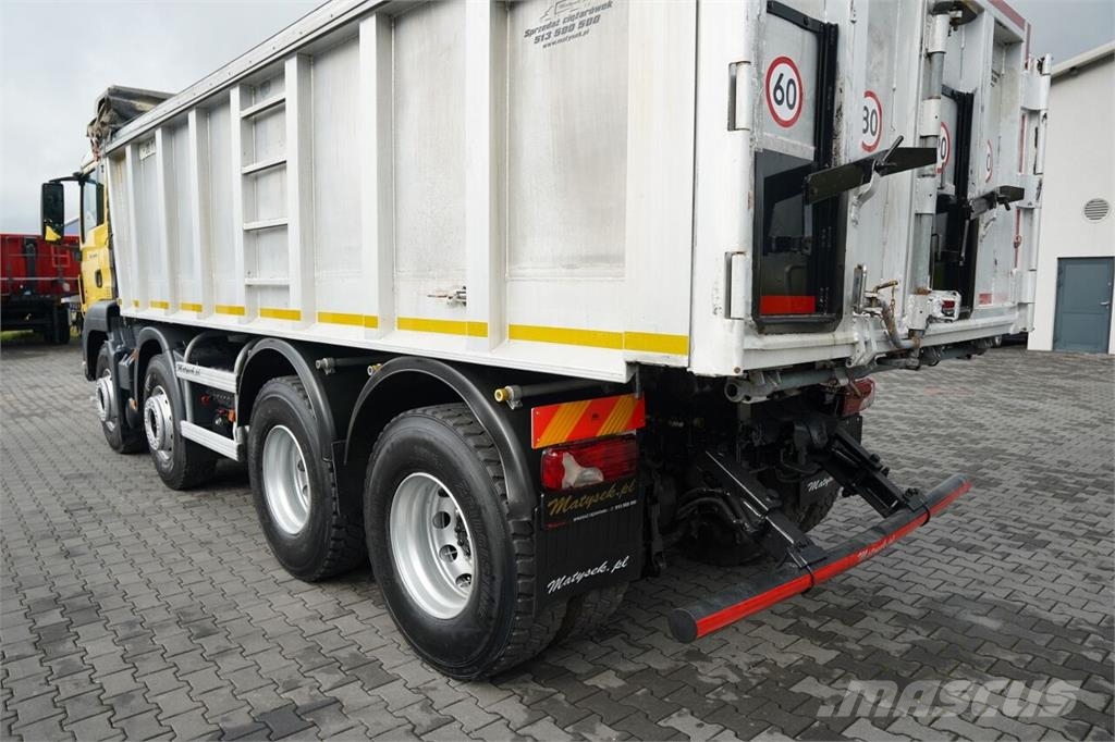 MAN TGS 32.400 / 8x4 / WYWROTKA TYLNOZSYPOWA - 6 M / P 傾卸式卡車