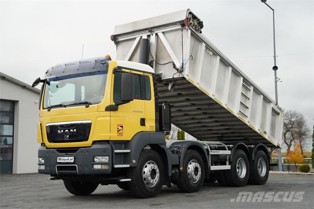 MAN TGS 32.400 / 8x4 / WYWROTKA TYLNOZSYPOWA - 6 M / P 傾卸式卡車