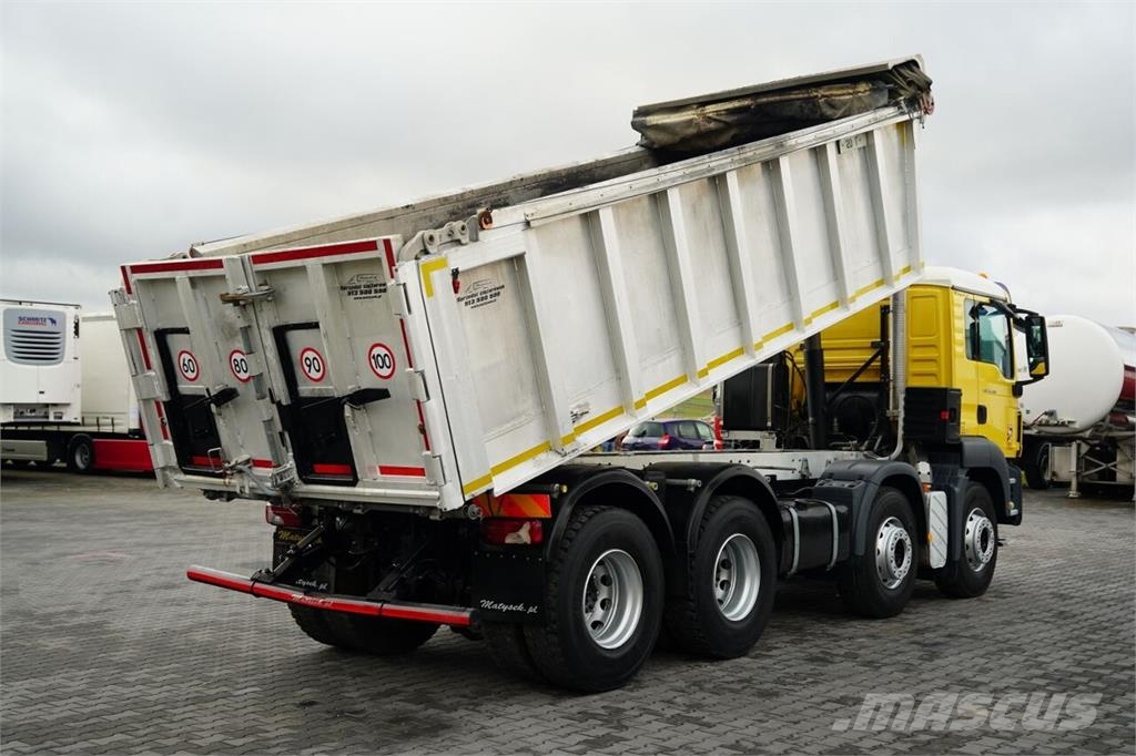 MAN TGS 32.400 / 8x4 / WYWROTKA TYLNOZSYPOWA - 6 M / P 傾卸式卡車
