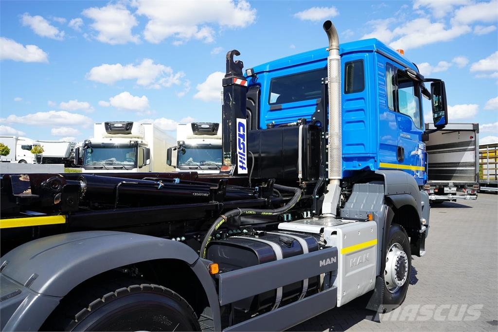 MAN / TGS / 33.360 / 6 X 6 / E 6 / HAKOWIEC / MANUAL Камиони с кран с кука