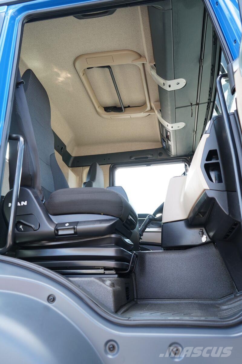 MAN / TGS / 33.360 / 6 X 6 / E 6 / HAKOWIEC / MANUAL Камиони с кран с кука