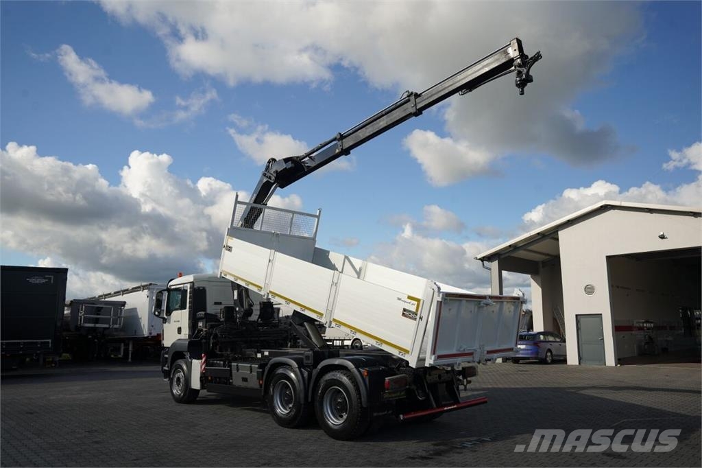 MAN TGS 33.360 / 6x4 / WYWROTKA - 5,7 M + HDS HIAB XS Billenő teherautók