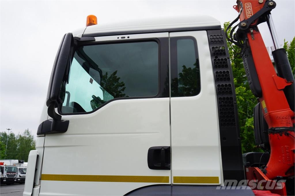 MAN TGS 35.360 8×2 / HDS FASSI F165A.2.22 crane / Remo Dvigala na gosenicah