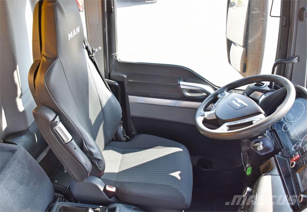 MAN TGS 35.400 KIPPER 5,90 m + BORDMATIC * 8x4 Camion ribaltabili